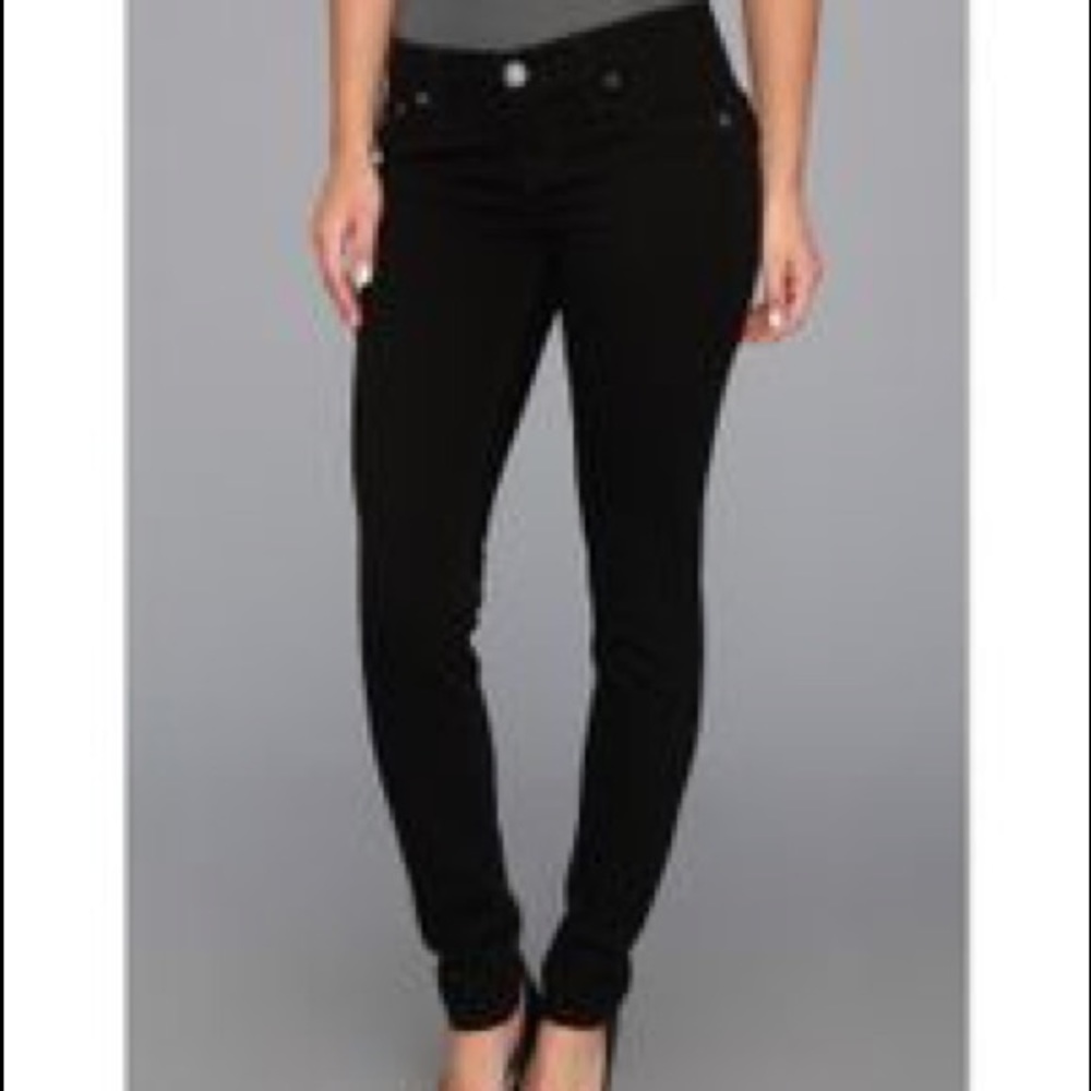 Black women True Religion Misty jeans size 25